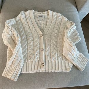 Abercrombie cream cardigan with pearl buttons